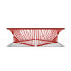Detalle mesa de jardin rojo