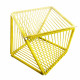 Table d'appoint carrée Jaune moutarde et structure blanche  Table d'appoint carrée Jaune moutarde et structure blanche